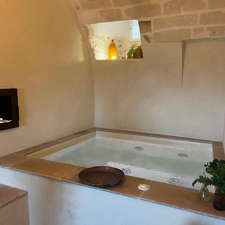 Camilla Luxury Suite Ostuni Bagian luar foto