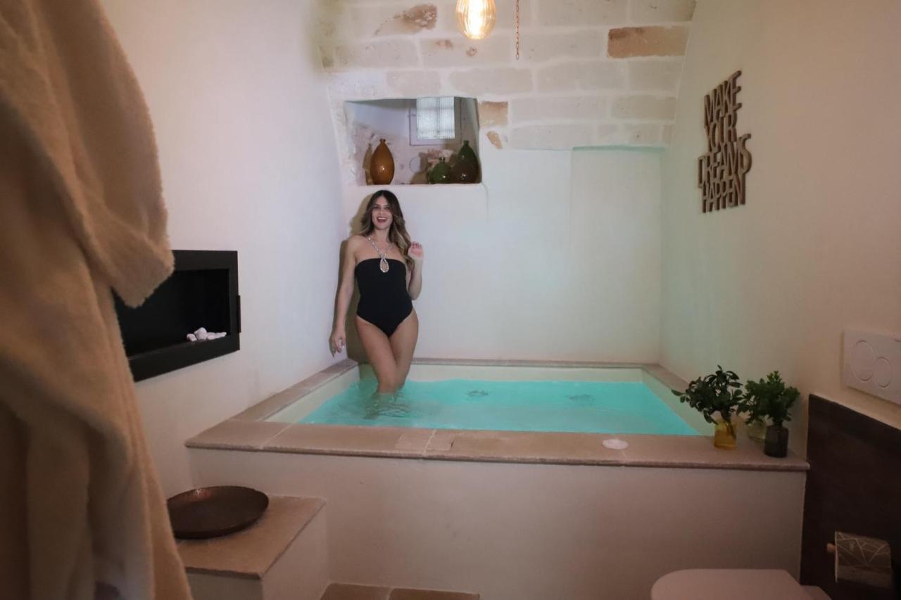 Camilla Luxury Suite Ostuni Bagian luar foto