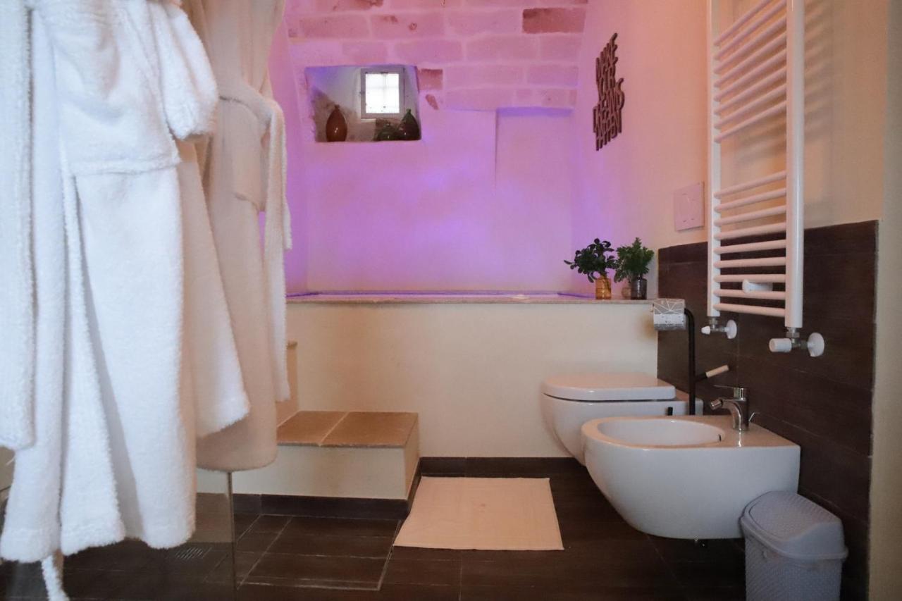 Camilla Luxury Suite Ostuni Bagian luar foto
