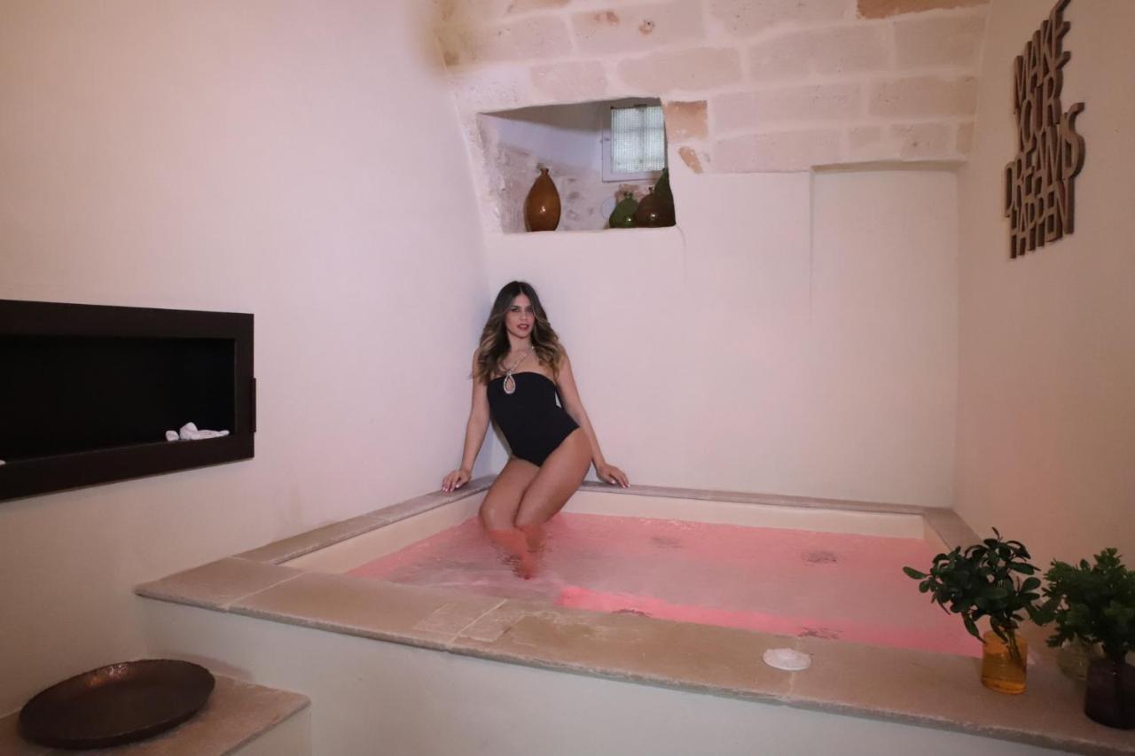 Camilla Luxury Suite Ostuni Bagian luar foto